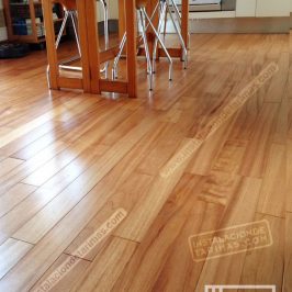 REF.: 1155 // ATT.: NAZARETH // MADERA + BARNIZ + ADHESIVO Y PEGAMENTO