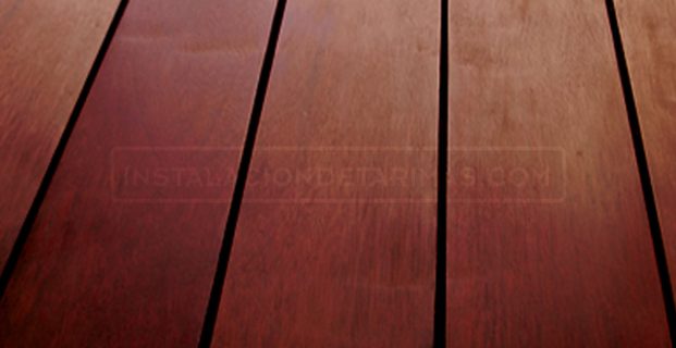 Tarima de massaranduba para usos en la intemperie: resistencia asegurada