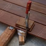 ¿Cómo aplicar los adhesivos en la tarima de exterior?